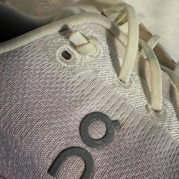 On Cloudtilt Womwn’s Running Shoe - Picture 11 of 15